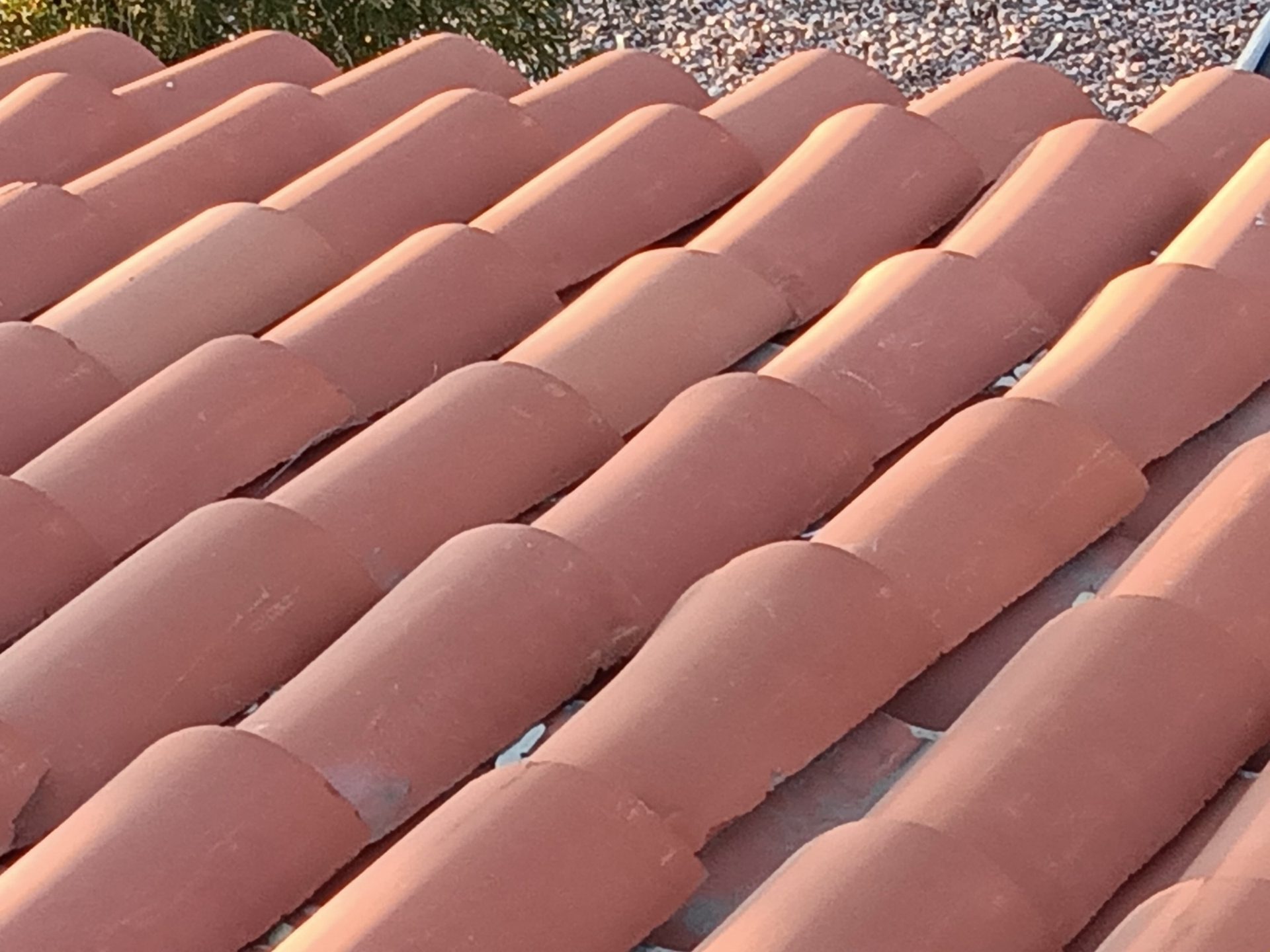 Clean red clay S-tile courses
